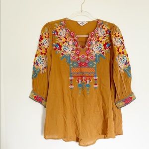 EMBROIDERY TOP